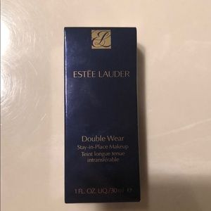 Estée Lauder Double Wear Foundation